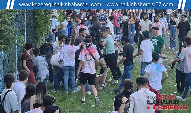 Gençlik festivalinde yumruk ve tekmeler havada uçuştu
