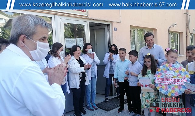 İlkokulu öğrencilerinden sağlık çalışanlarına 'Maskeler Çiçek Açtı'
