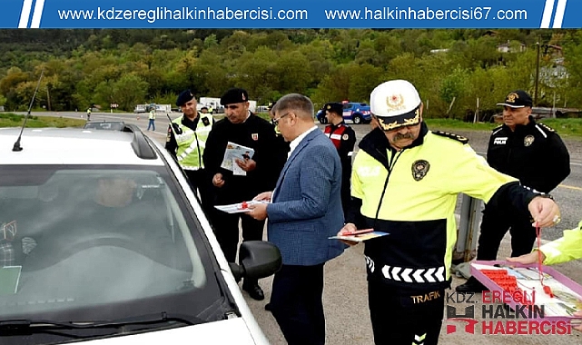 Vali Gürel, emniyet kemeri kontrolü yaptı