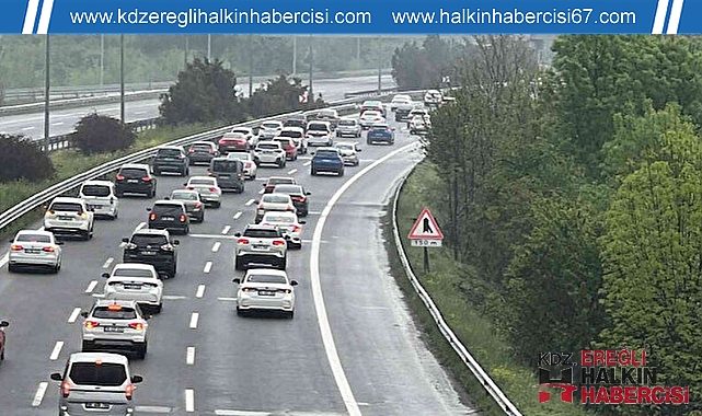 Yağmur bayram trafiğine engel olamadı