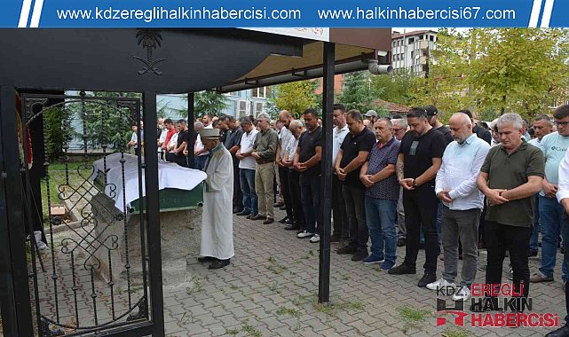 Balkonda ölü bulunan genç toprağa verildi