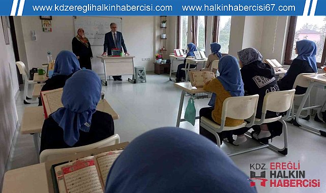Kurslarda yürütülen çalışmalar incelendi