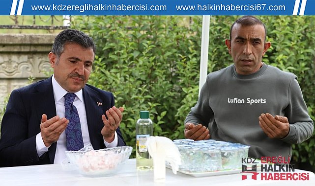 Vali Atay, şehit annesinin ailesine başsağlığı diledi