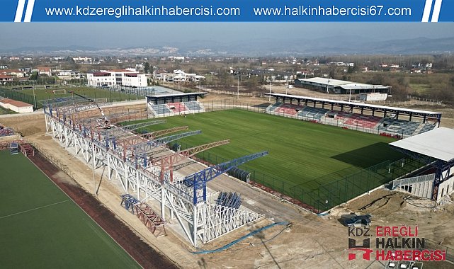 Maraton tribünün çatı makasları tamamlandı