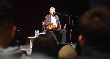 Ünlü sanatçı Metin Şentürk Karabük'te öğrencilerle buluştu