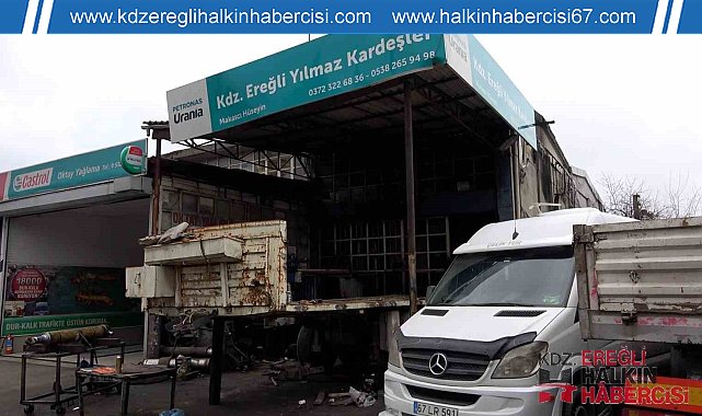 Kriko kırıldı, minibüs ile dorsenin arasında sıkıştı