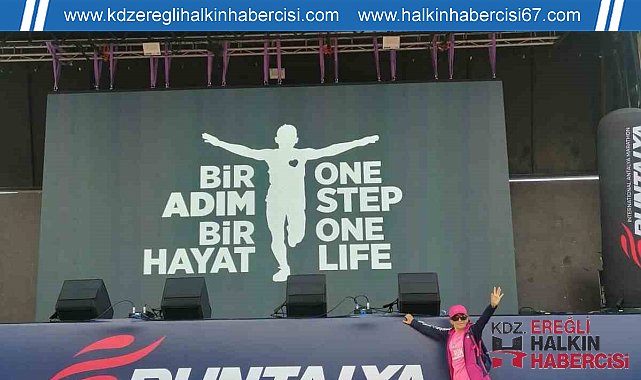 Nilgün öğretmen Antalya Maratonu'nda başarı elde etti