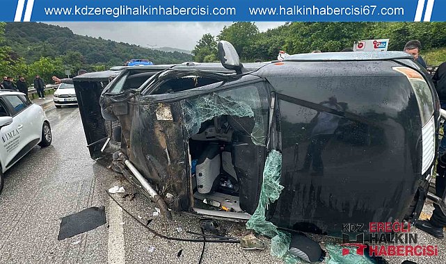 Bariyerlere çarpıp devrildi: 2 yaralı