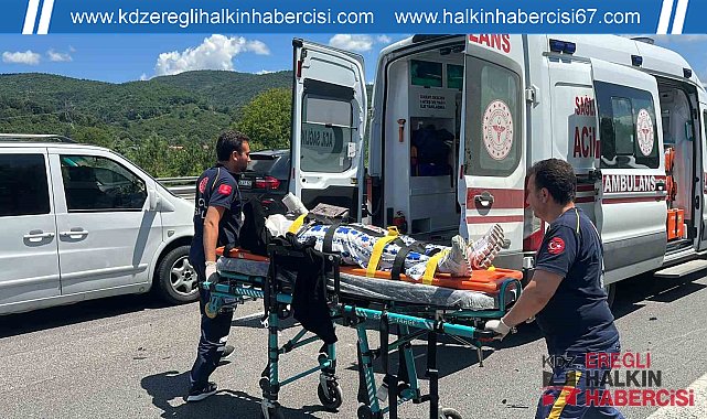 Otomobil çekiciye arkadan çarptı: 4 yaralı