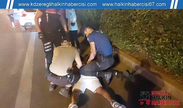 Polise direnen kişi ve arkadaşı gözaltına alındı