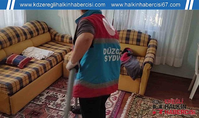 Yaşlıların evlerini vefa ekipleri temizledi