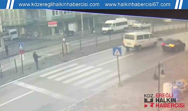 Minibüsün yayaya çarptığı anlar güvenlik kamerasına yansıdı