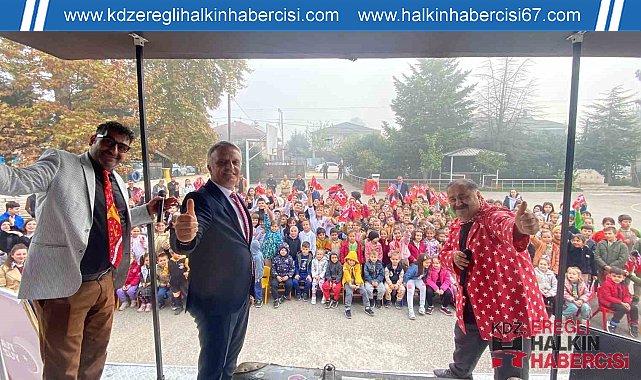 "Köyümde Cumhuriyeti Yaşıyorum" projesiyle köy çocukları tiyatroyla tanıştı