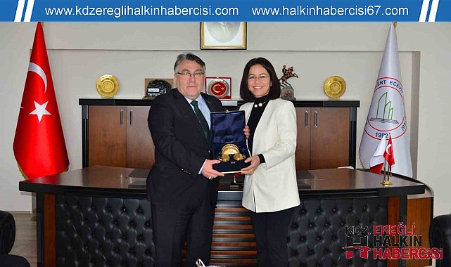Aşık Veysel'in Torunu Gündüz Şatıroğlu'dan Rektör Özölçer'e ziyaret