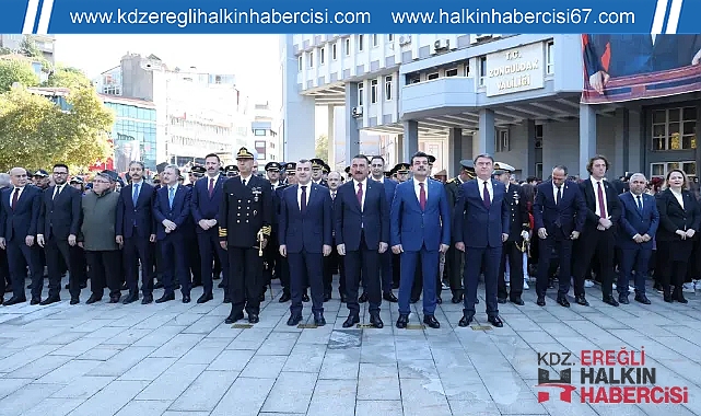 Zonguldak'ta Cumhuriyet Bayramı kutlamaları çelenk töreniyle başladı ...
