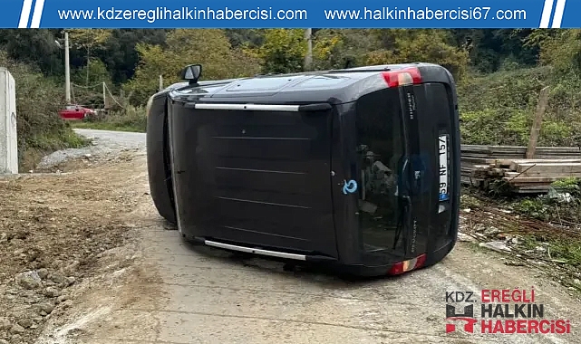 Hafif ticari kamyonet takla attı ...