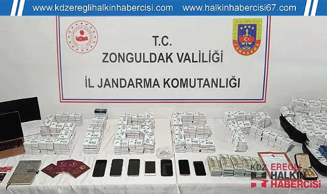 JANDARMA 4 KİŞİYİ EŞ ZAMANLI OPERASYONDA GÖZALTINA ALDI...