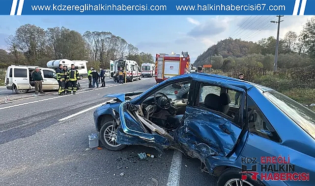 Ticari araç otomobille çarpıştı; 7 yaralı!