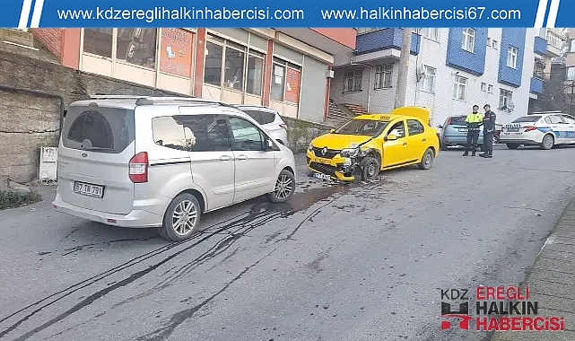 Ticari araç ile otomobil çarpıştı!...
