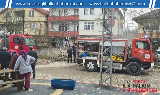 4 KATLI EVDE YANGIN ÇIKTI!