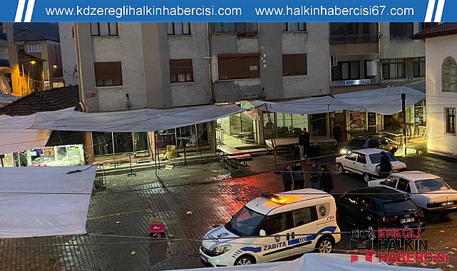PAZAR YERİNDEKİ ÇADIRLAR BELEDİYE EKİPLERİ TARAFINDAN SÖKÜLÜYOR