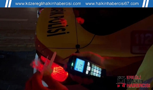 Alkollü sürücü üflememek için direndi ...