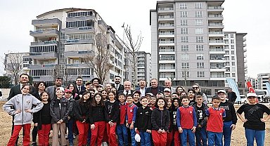 Nilüfer'de fidanlar toprakla buluştu