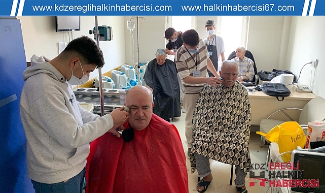 ÖĞRENCİLERDEN ÖRNEK HİZMET