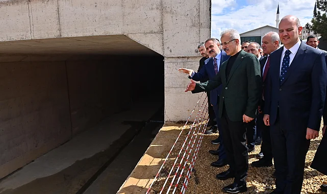 Bakan Uraloğlu açıkladı... O hatta 2027'de yolcu ve yük taşımacılığı başlıyor