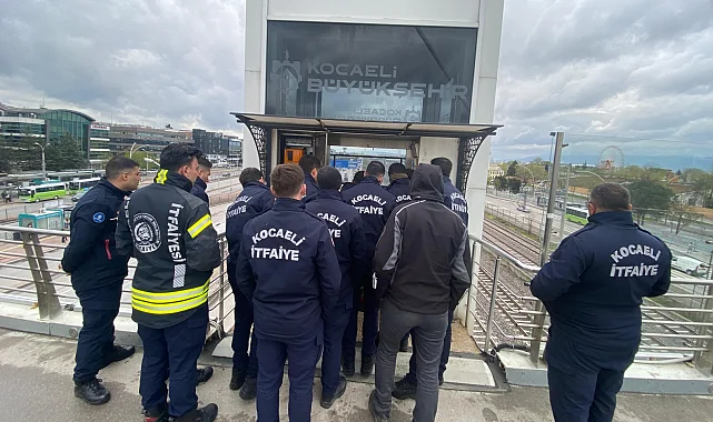 Kocaeli İtfaiyesi'nden personeline 'asansörde kurtarma' eğitimi