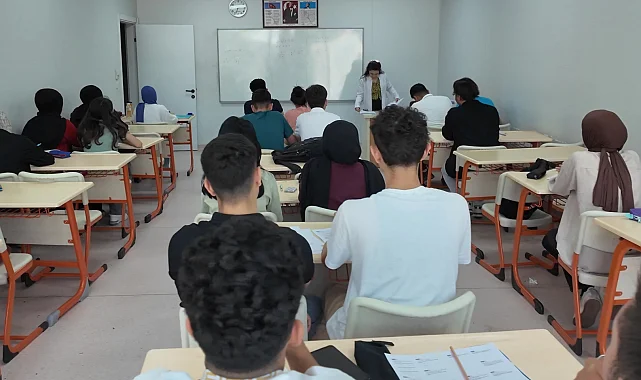 Çayırovalı öğrenciler YKS için geri sayıma başladı