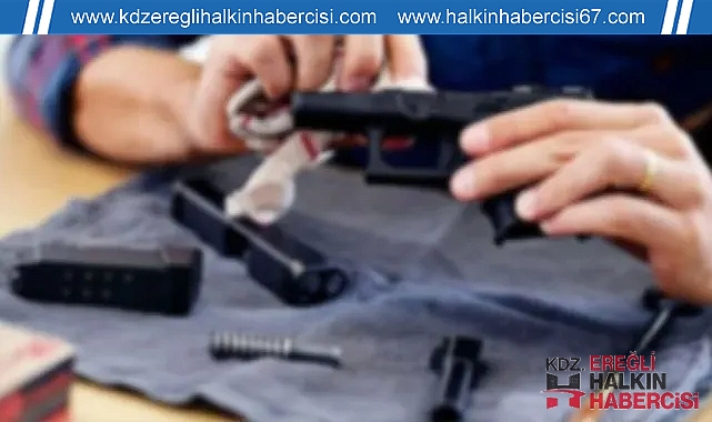 Silah Temizlerken Yaralandı...