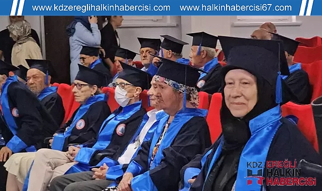 60 yaş üstü mezunlar kep attı