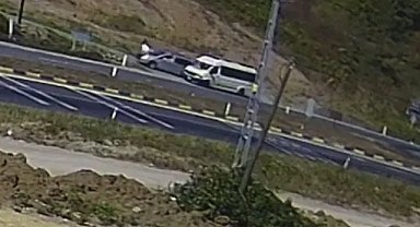 Feci kaza; Otomobil yayaya çarptı!