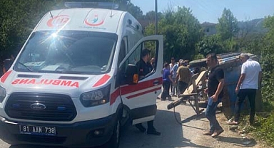 Fındık işçilerini taşıyan traktör devrildi!...