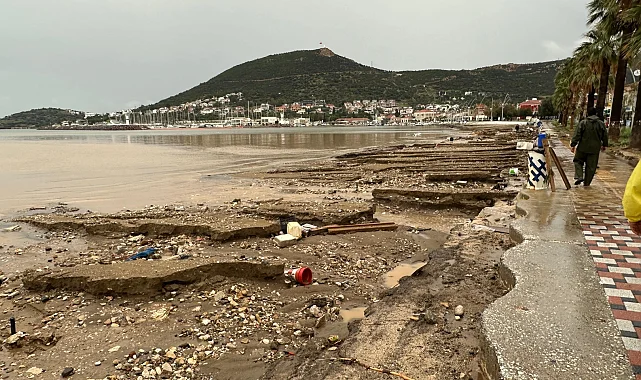 Foça'da sel felaketi sonrası yaraların sarılması için seferberlik başladı... Kayıp kişi halen aranıyor!