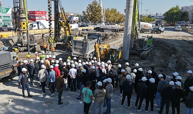 Kayseri Büyükşehir şantiyelerini inşaat öğrencileri için açtı