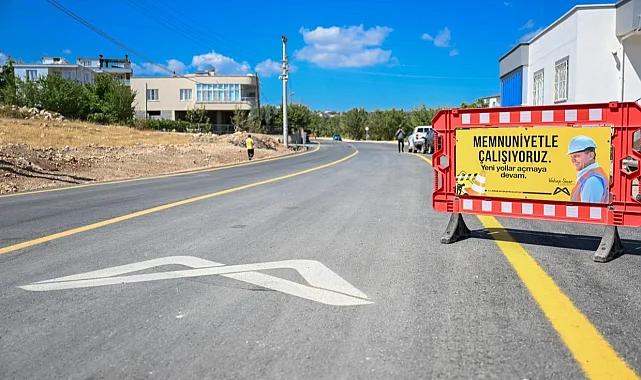 Mersin Büyükşehir Belediyesi Gülnar'da yolları yeniliyor
