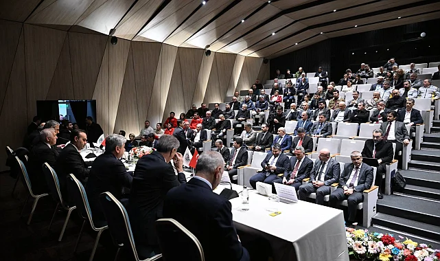 Bakan Kacır'ın Sakarya programına Tever'den teşekkür