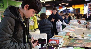Sakarya Çocuk Edebiyatı Fuarı'na 2 günde rekor katılım