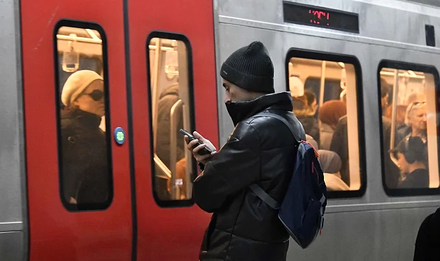 Ankaralılar metroda kesintisiz iletişimle yol alıyor