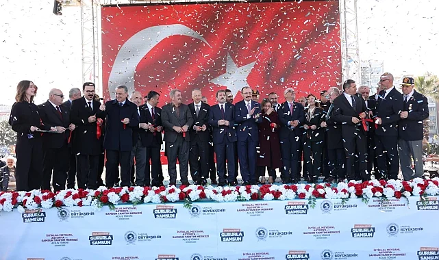 Astorya, İstiklal Meydanı ve Tanıtım Merkezi açıldı