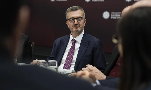 Burhanettin Duran: Basın mensuplarının haklarını iyileştirmeye devam edeceğiz