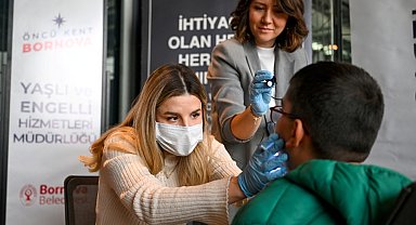 İzmir Bornova'da işitme engelli öğrencilere diş taraması