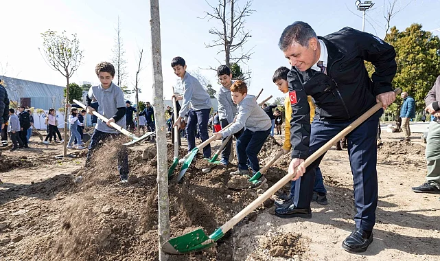 İzmir'de yeşil alan dönüşümünde umut filizlendi