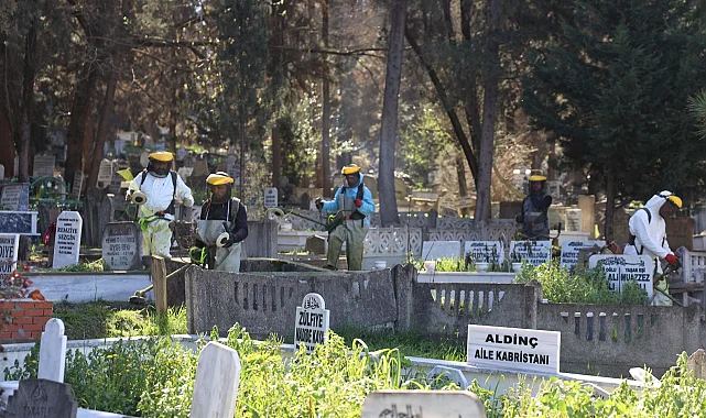 Sakarya'nın 16 ilçesindeki mezarlıklar bayrama hazırlanıyor