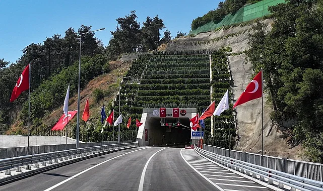 Bakan Uraloğlu'ndan Bursa paylaşımı... Doğancı Tüneli ile Bursa'ya nefes aldırdık