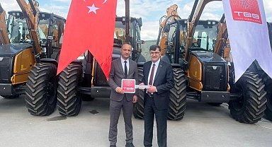 Kütahya Belediyesi'ne TBB'den yeni iş makinesi desteği