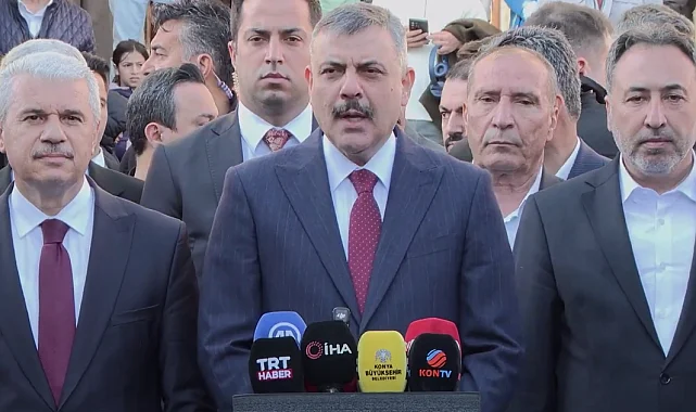 Bakan Çiftçi baba ocağı Konya'da... Güvenlik güçlerine telsizden seslendi
