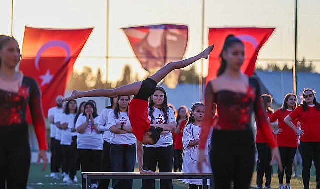 Buca'da yüzlerce kişi “Atam İzindeyiz